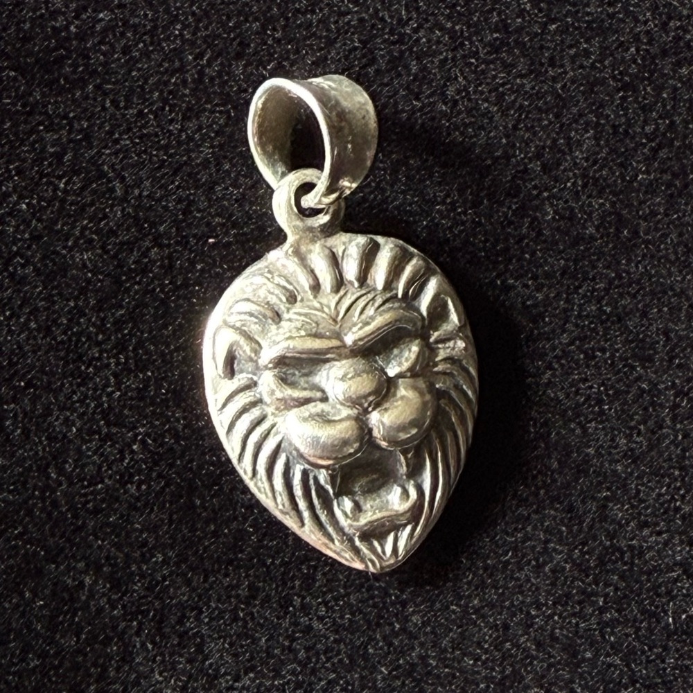 925 Sterling Silver Lion Head Pendant Charm